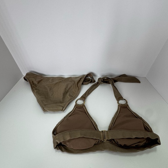 Xhilaration Bikini- top & bottom sold as a set. Fits perfectly top is adjustable - Picture 3 of 8